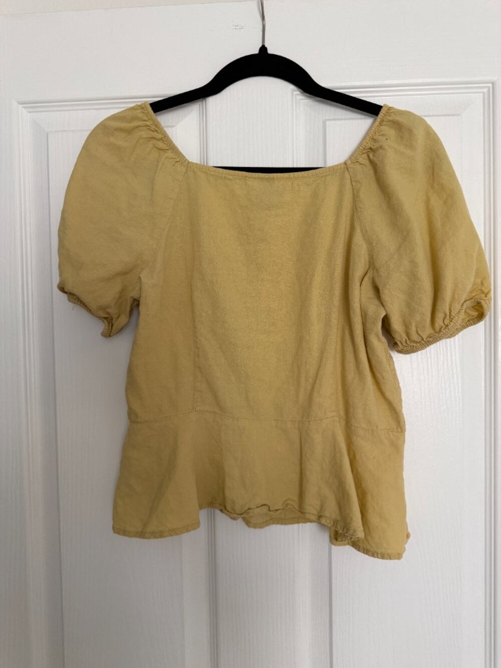 Yellow Blouse Universal Thread - Picture 2 of 3